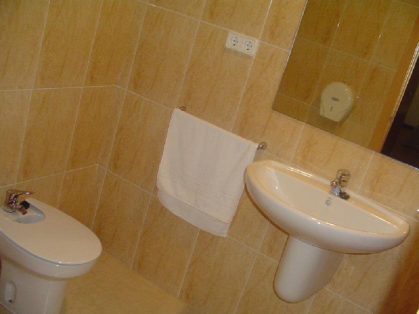 Hostal Vimar La Llosa Exteriör bild
